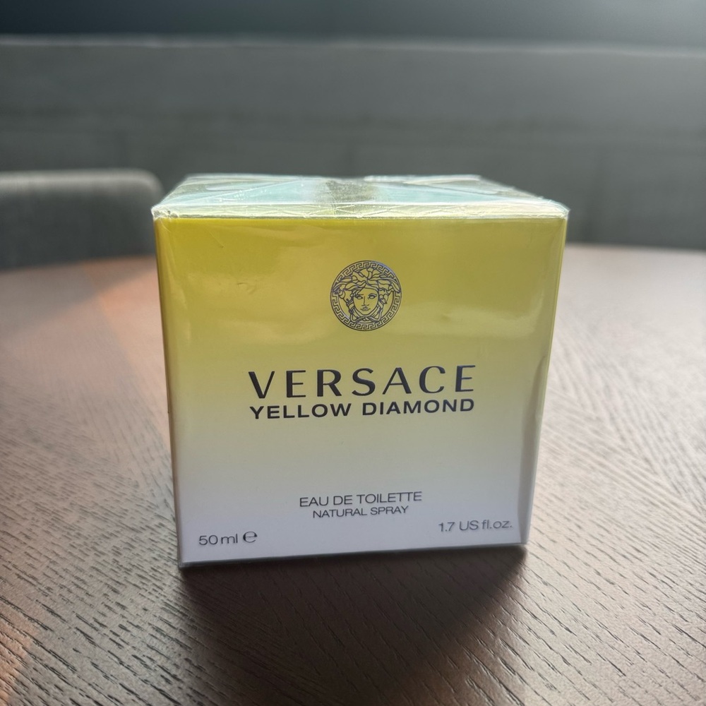 Versace Yellow Diamond Eau de Toilette 1.7 fl oz / 50 ml